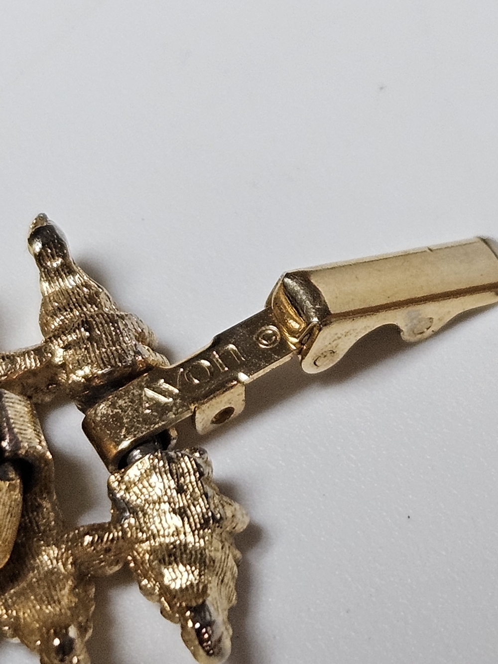 Avon Gold-Tone Zigzag 80s Statement Tennis Bracelet - Picture 8 of 8